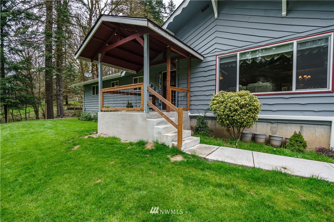 2506 Hazel Dell Road Castle Rock, WA 98611 - Photo 3 of 40 Gallery Image 3