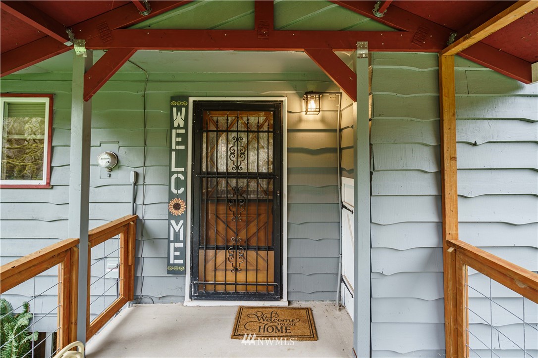 2506 Hazel Dell Road Castle Rock, WA 98611 - Photo 4 of 40 Gallery Image 4