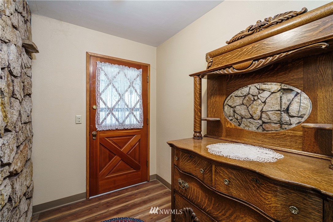 2506 Hazel Dell Road Castle Rock, WA 98611 - Photo 5 of 40 Gallery Image 5