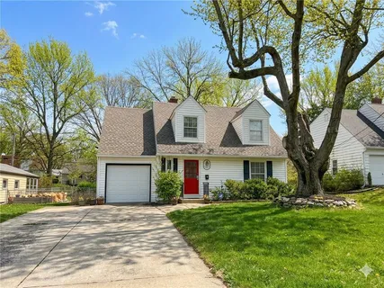 $359,900 | 8309 Belleview Avenue, Kansas City, MO 64114