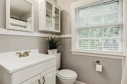 $359,900 | 8309 Belleview Avenue, Kansas City, MO 64114