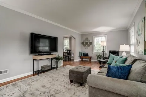 $359,900 | 8309 Belleview Avenue, Kansas City, MO 64114