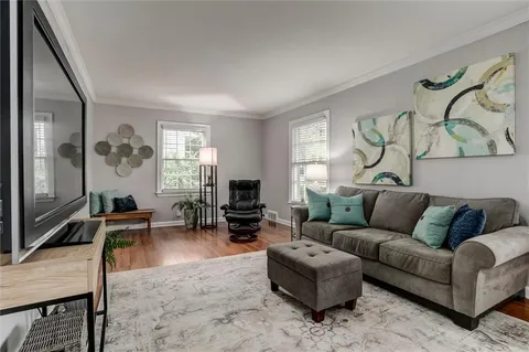 $359,900 | 8309 Belleview Avenue, Kansas City, MO 64114