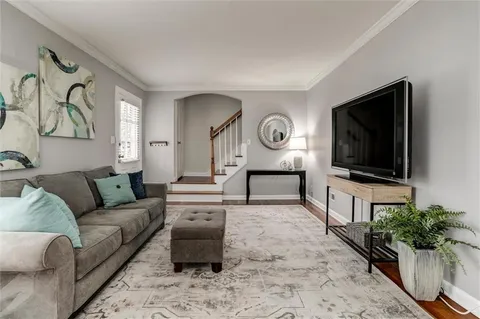 $359,900 | 8309 Belleview Avenue, Kansas City, MO 64114
