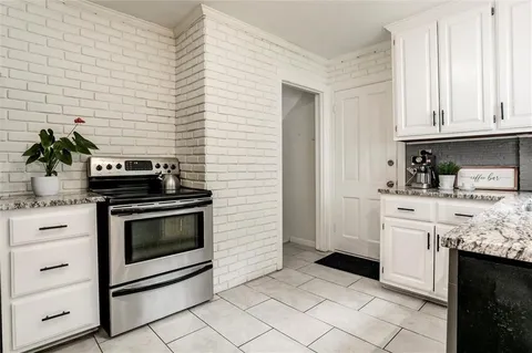 $359,900 | 8309 Belleview Avenue, Kansas City, MO 64114