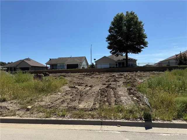 $434,990 | 2213 Crestview Court, Raymore, MO 64083