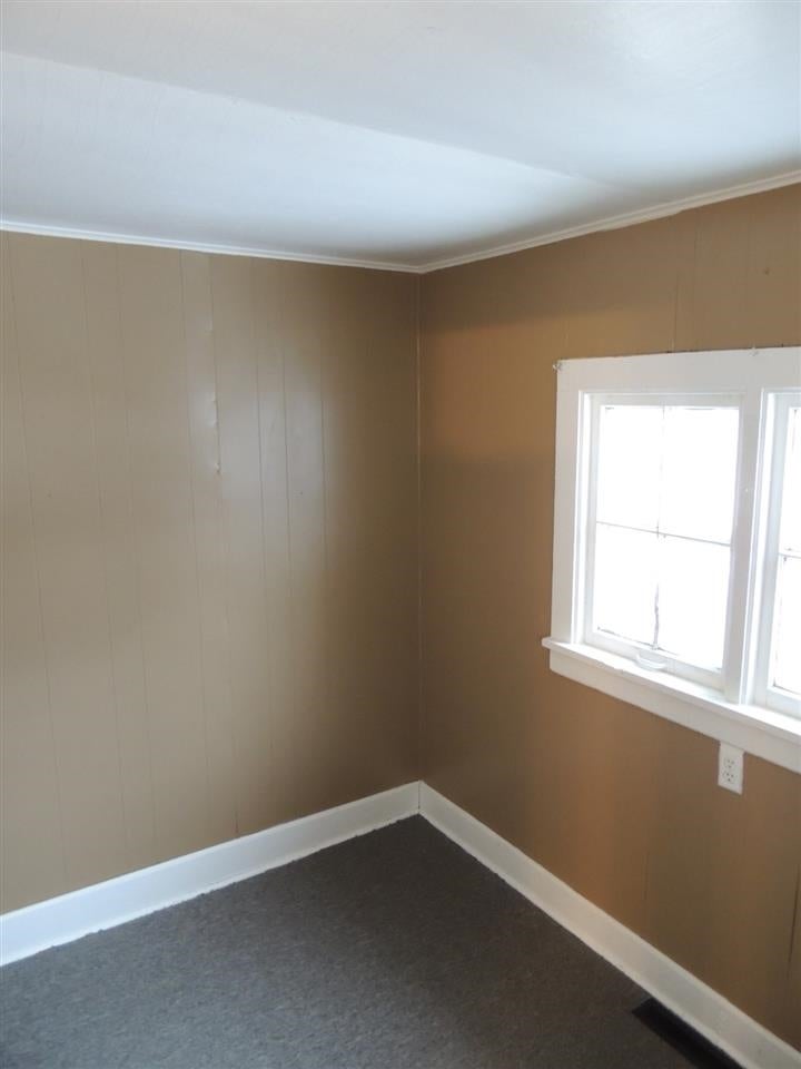 1018 Center Point Road Northeast Cedar Rapids, IA 52402 - Photo 15 of 24 Gallery Image 15