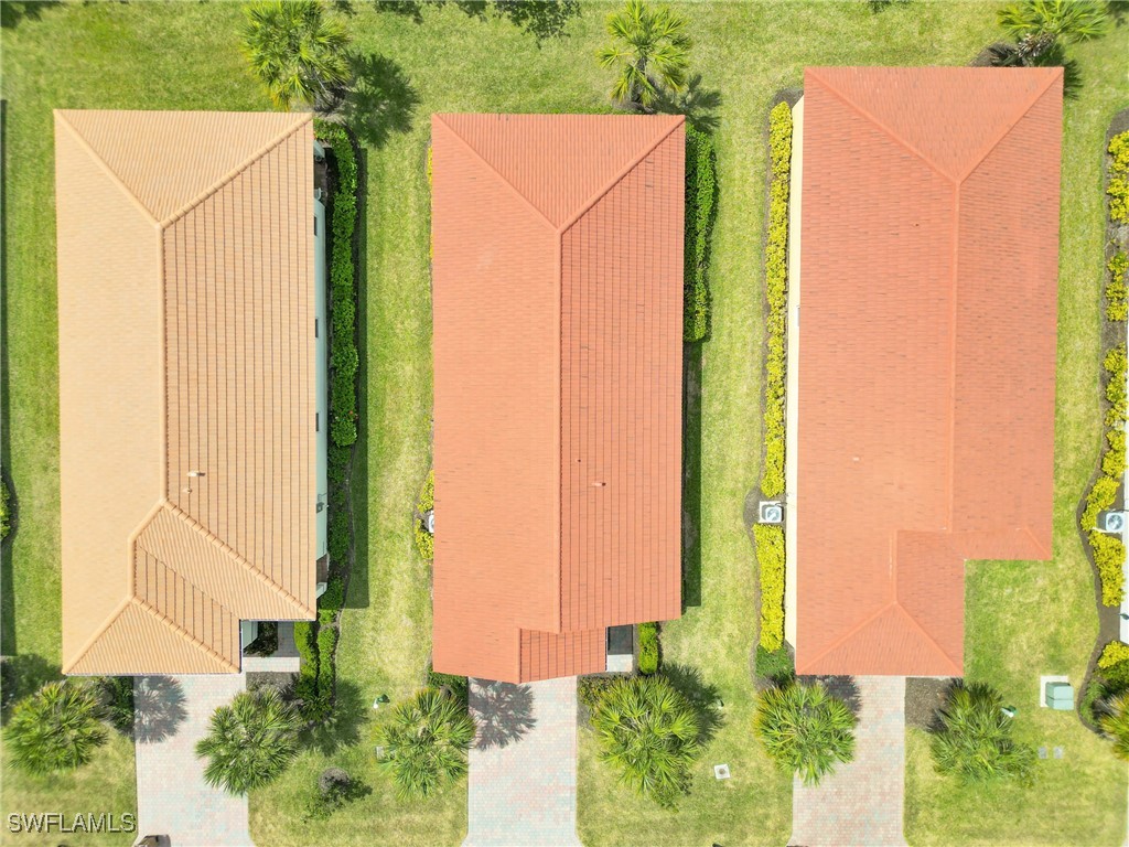 2125 Summersweet Drive Alva, FL 33920 - Photo 30 of 32 an aerial view of a house with a yard