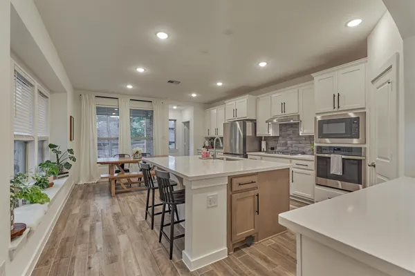$498,990 | 530 West Cascade Heights Drive, Montgomery, TX 77316