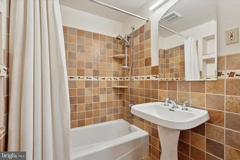 $1,250,000 | 407 Shortridge Drive, Wynnewood, PA 19096