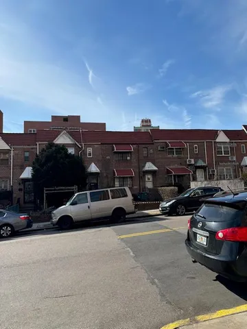 $1,950 | 43-22 Colden Street, Unit 2 | Flushing