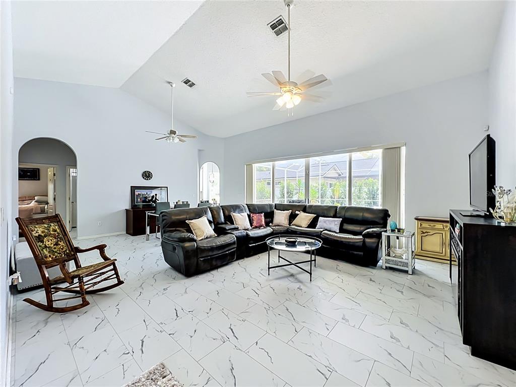 909 Grovesmere Loop Ocoee, FL 34761 - Photo 6 of 37
