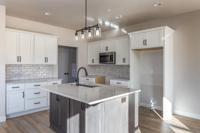 $449,900 | 1009 Lotus Trail, Menasha, WI 54952