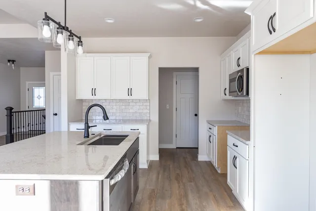 $449,900 | 1009 Lotus Trail, Menasha, WI 54952