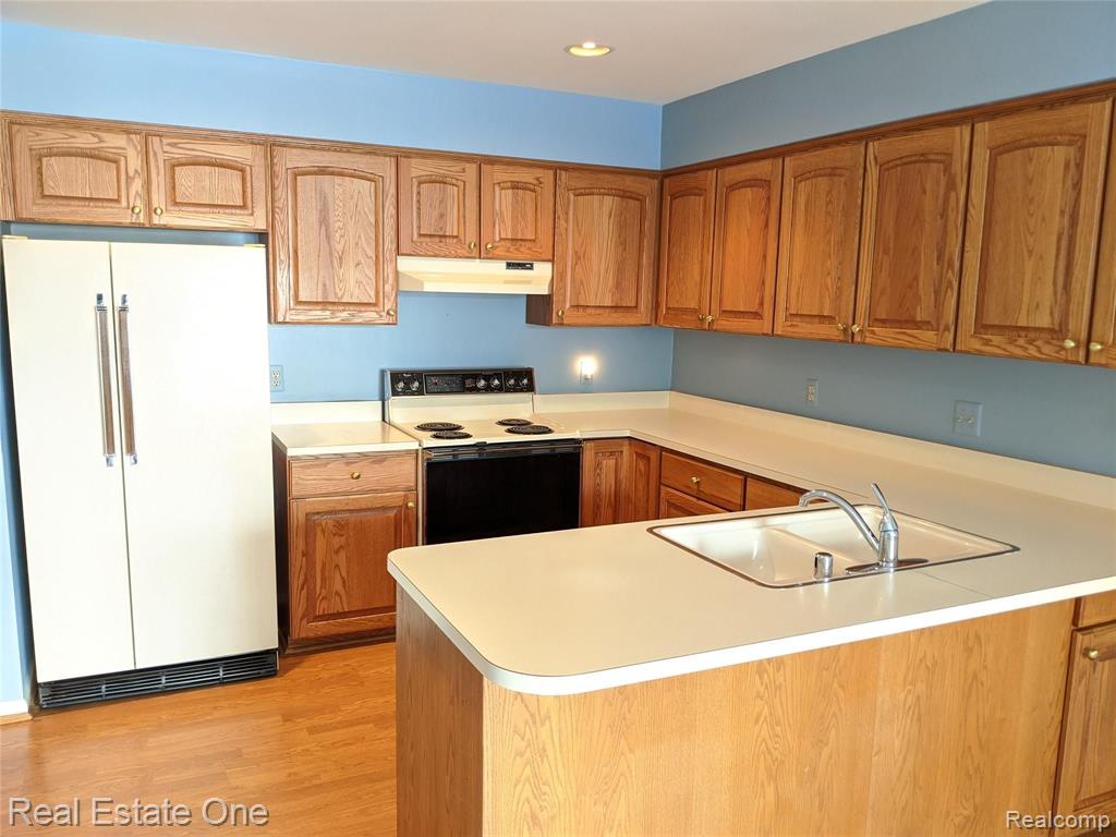 2203 London Bridge Drive Rochester Hills, MI 48307 - Photo 11 of 26