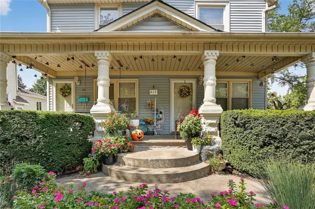 $230,000 | 417 South 2nd Street, Odessa, MO 64076