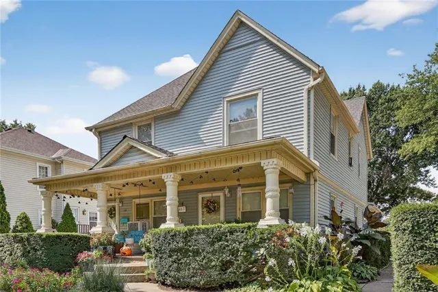 $230,000 | 417 South 2nd Street, Odessa, MO 64076