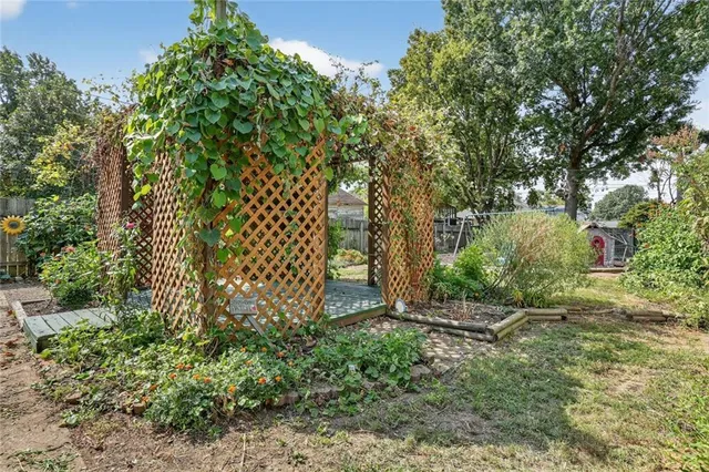 $230,000 | 417 South 2nd Street, Odessa, MO 64076