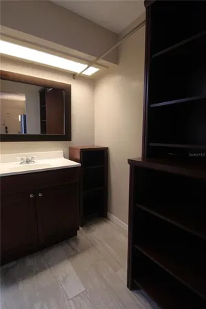 $1,250 | 7150 North Tamiami Trail, Unit C226, Sarasota, FL 34243