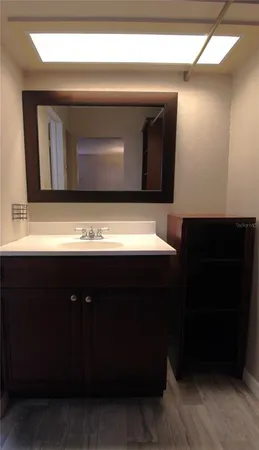 $1,250 | 7150 North Tamiami Trail, Unit C226, Sarasota, FL 34243