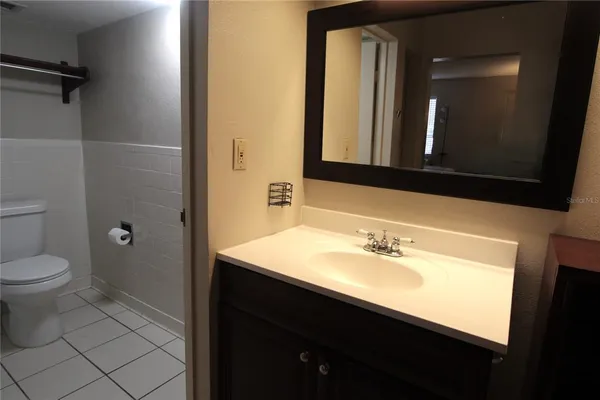 $1,250 | 7150 North Tamiami Trail, Unit C226, Sarasota, FL 34243