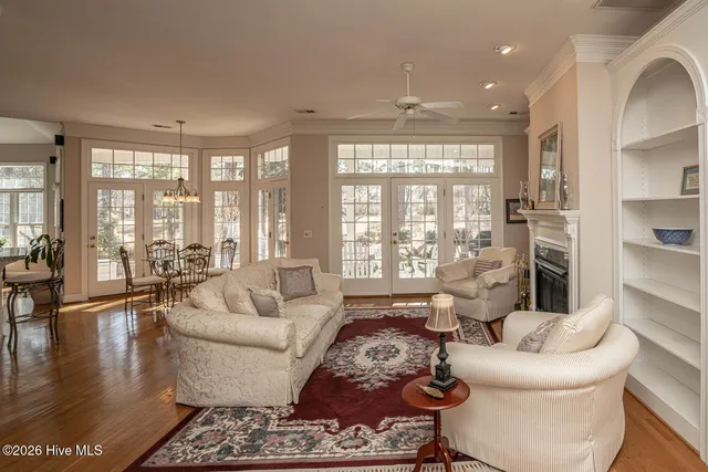 $760,000 | 523 Candlewick Lane Southwest, Ocean Isle Beach, NC 28469