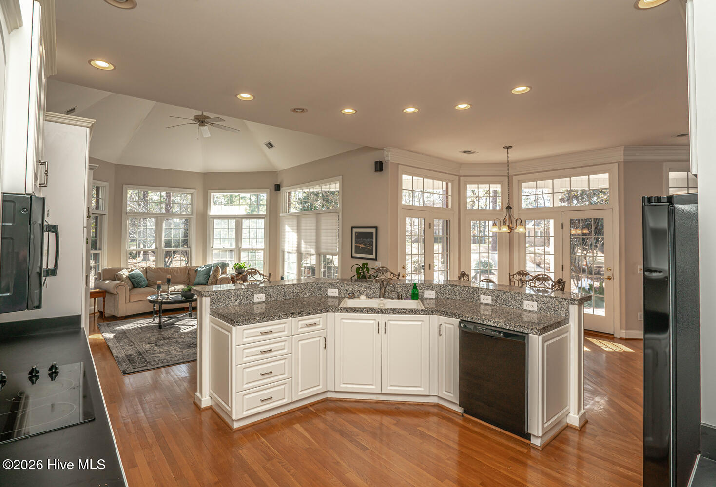 523 Candlewick Lane Southwest Ocean Isle Beach, NC 28469 - Photo 15 of 72 523 Candlewick Ln SW Ocean-large-055-028