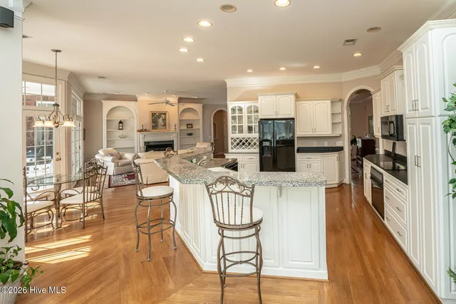 $760,000 | 523 Candlewick Lane Southwest, Ocean Isle Beach, NC 28469