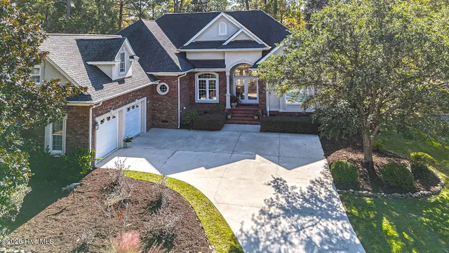 $760,000 | 523 Candlewick Lane Southwest, Ocean Isle Beach, NC 28469