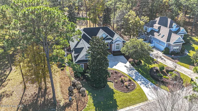 $760,000 | 523 Candlewick Lane Southwest, Ocean Isle Beach, NC 28469