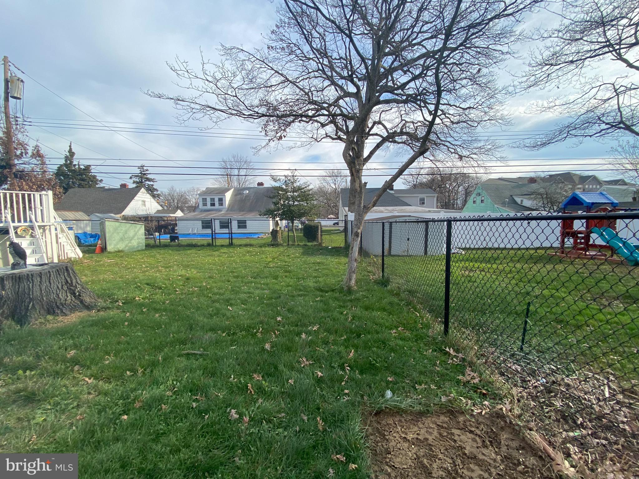 9209 Andover Road Philadelphia, PA 19114 - Photo 20 of 23 Rear Yard with new fencing