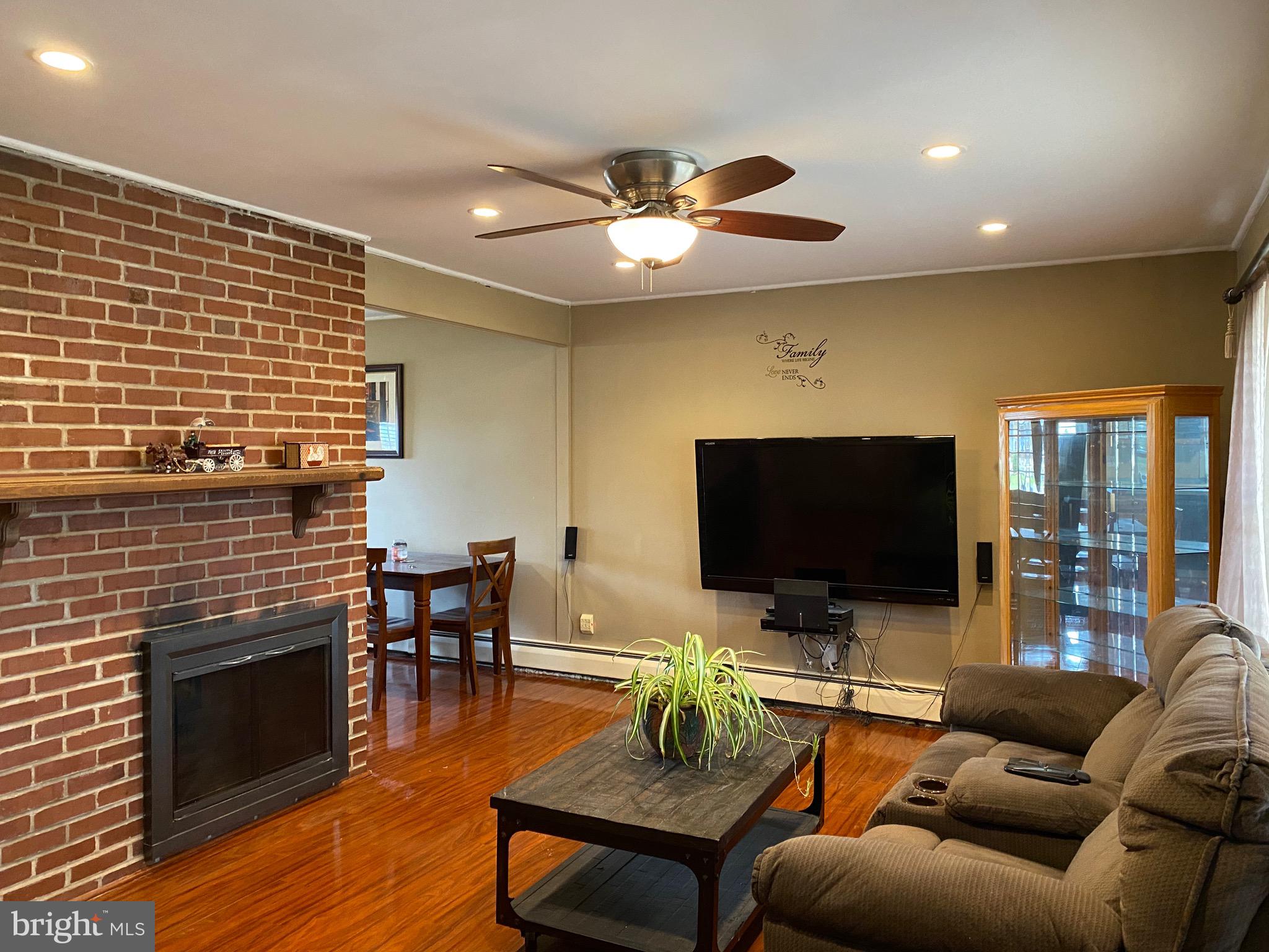 9209 Andover Road Philadelphia, PA 19114 - Photo 5 of 23 Wood burning fireplace
