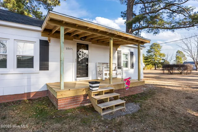 $299,000 | 5947 Elks Road, Grimesland, NC 27837