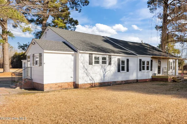 $295,000 | 5947 Elks Road, Grimesland, NC 27837
