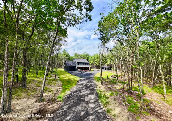 $1,595,000 | 26 Victoria Lane, Kerhonkson, NY 12446