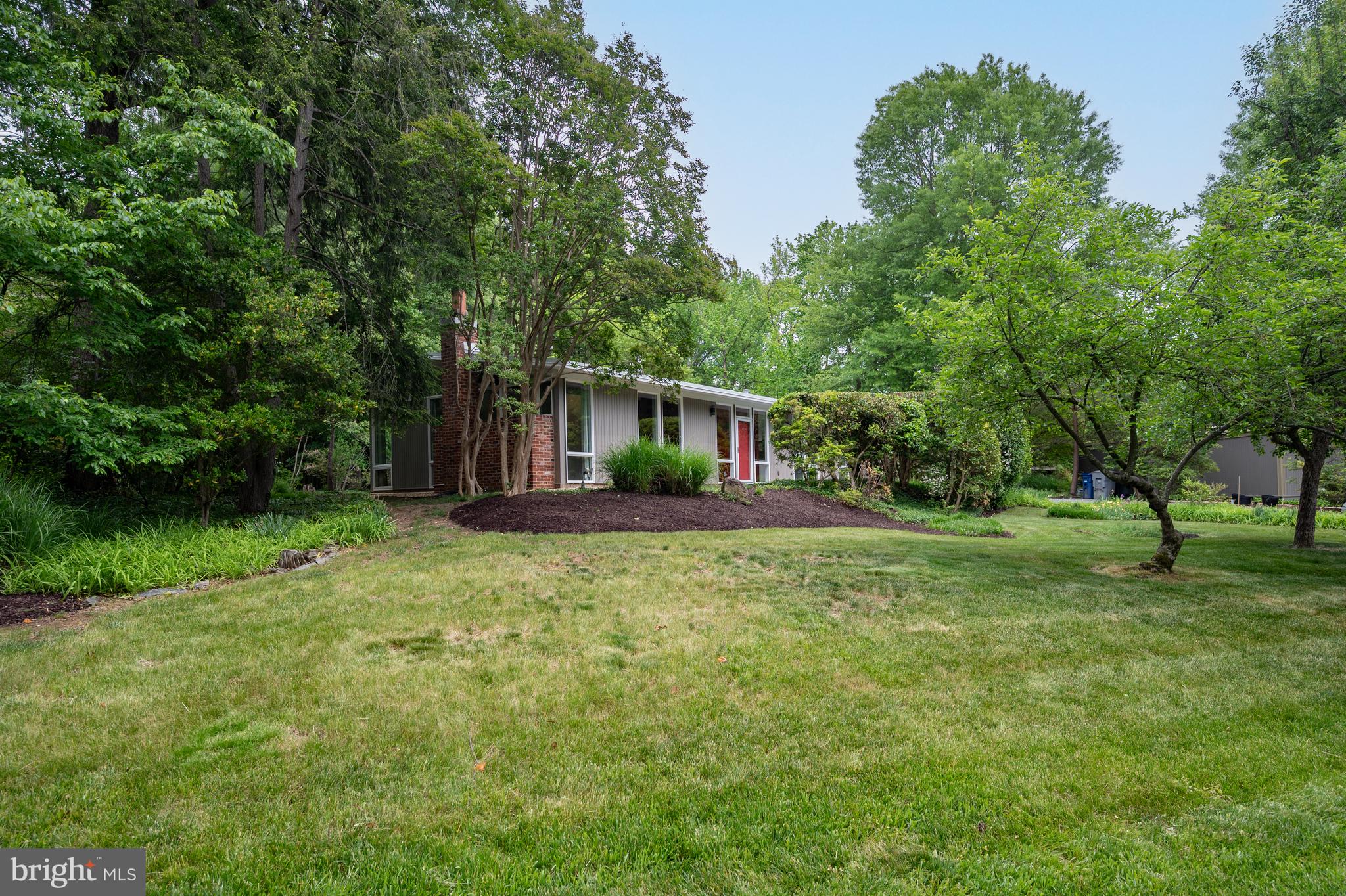 7715 Elba Road Alexandria, VA 22306 - Photo 4 of 64 Gallery Image 4