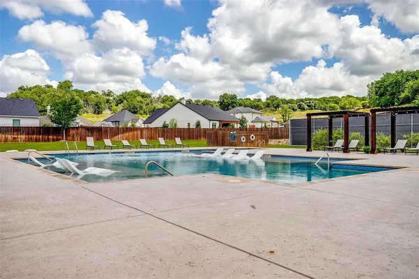 $520,000 | 408 East Paddock, Willow Park, TX 76087