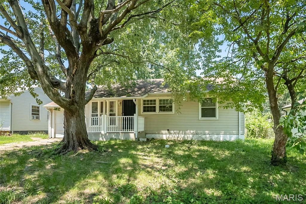 207 Midlothian Road St. Louis, MO 63137 - Photo 3 of 32