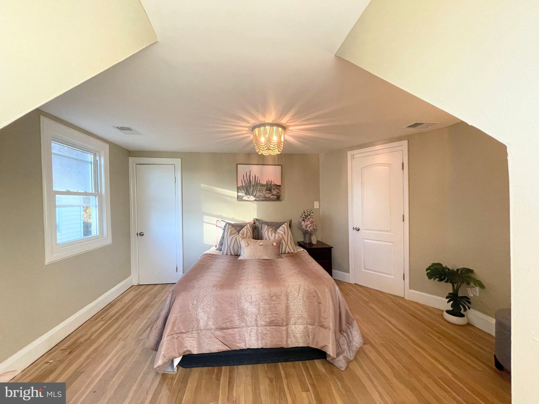 3712 West Cold Spring Lane Baltimore, MD 21215 - Photo 33 of 39 Cozy retreat with natural light.
