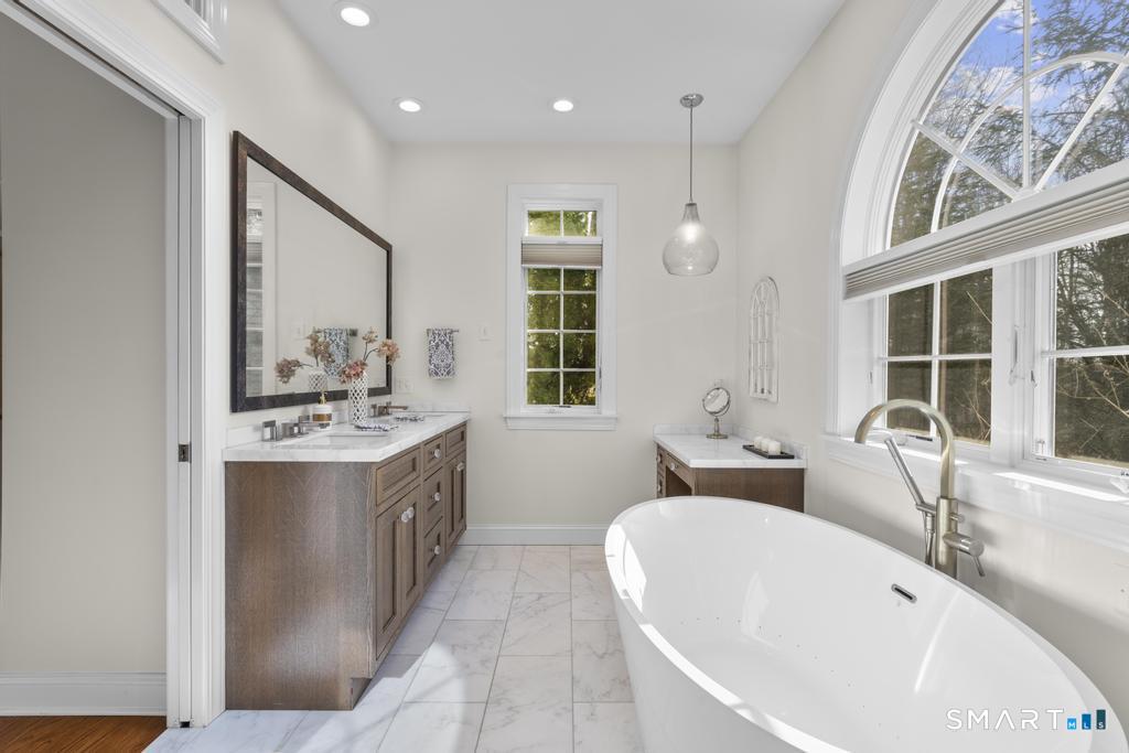 14 Cleft Rock Road Woodbridge, CT 06525 - Photo 18 of 40 primary bedroom bathroom