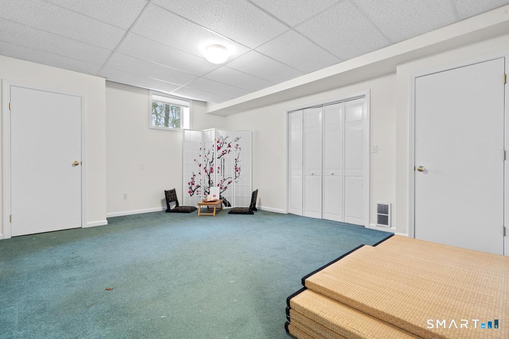 14 Cleft Rock Road Woodbridge, CT 06525 - Photo 26 of 40