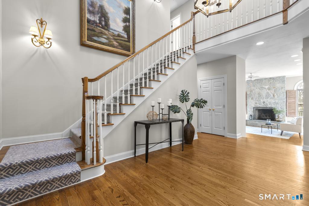 14 Cleft Rock Road Woodbridge, CT 06525 - Photo 3 of 40 Foyer