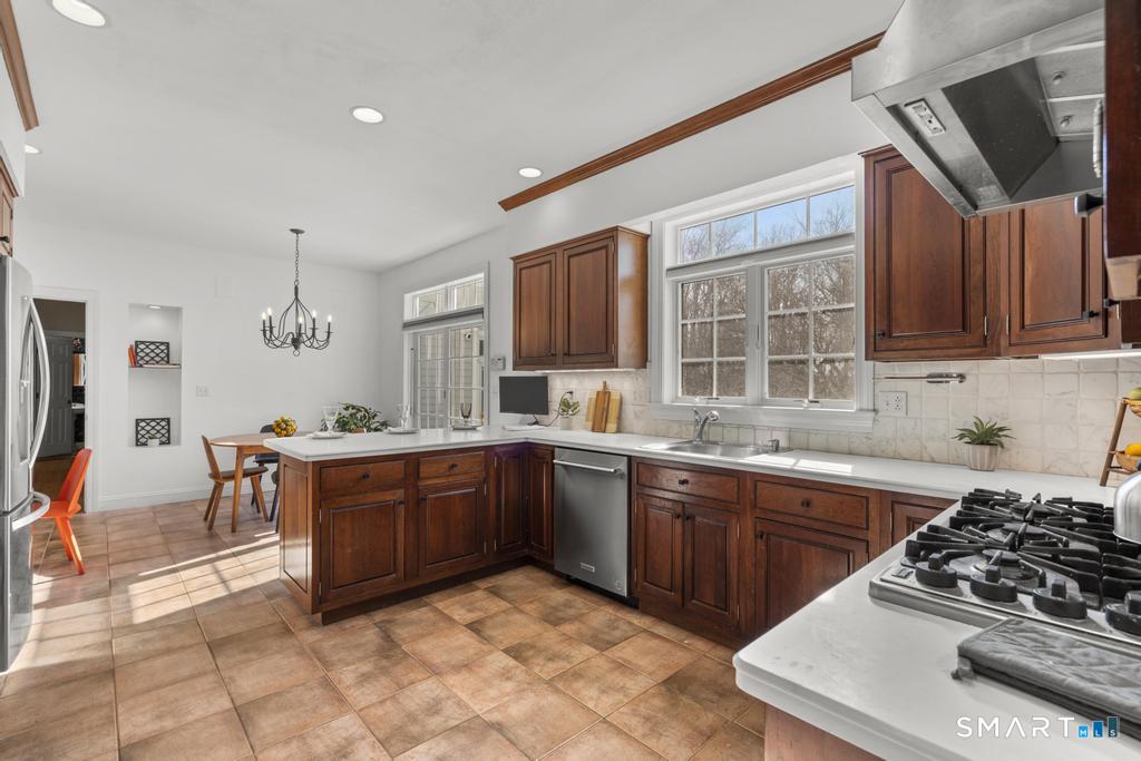 14 Cleft Rock Road Woodbridge, CT 06525 - Photo 4 of 40 Kitchen