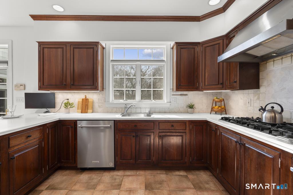 14 Cleft Rock Road Woodbridge, CT 06525 - Photo 5 of 40 Kitchen