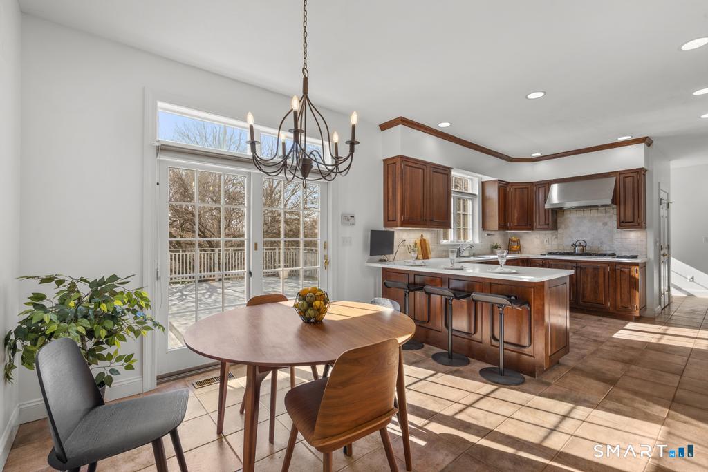 14 Cleft Rock Road Woodbridge, CT 06525 - Photo 8 of 40 Eat-in Kitchen