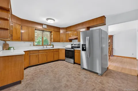 $479,000 | 9 Alladin Court, Wappingers Falls, NY 12590