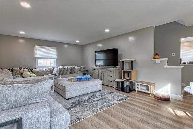 $189,900 | 1608 Kansas Avenue, White Oak, PA 15131