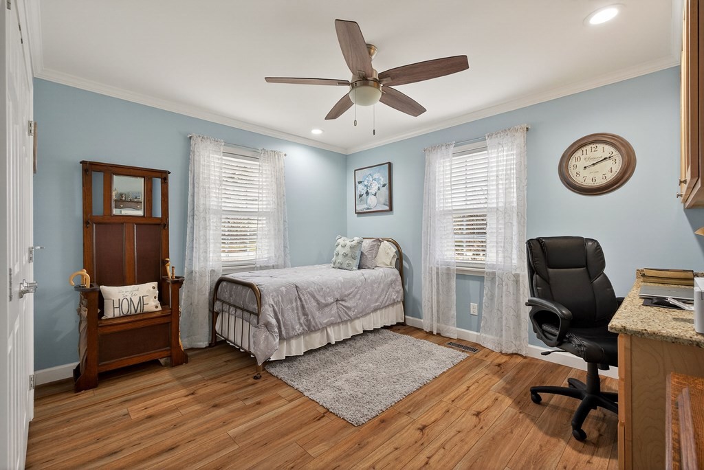 2195 Windle Community Road Cookeville, TN 38506 - Photo 16 of 22 a bedroom with a bed and a window