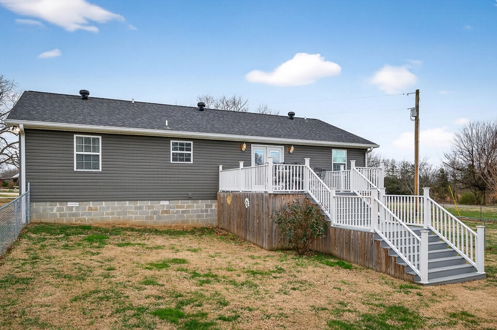 2195 Windle Community Road Cookeville, TN 38506 - Photo 22 of 22 a front view of a house with a yard