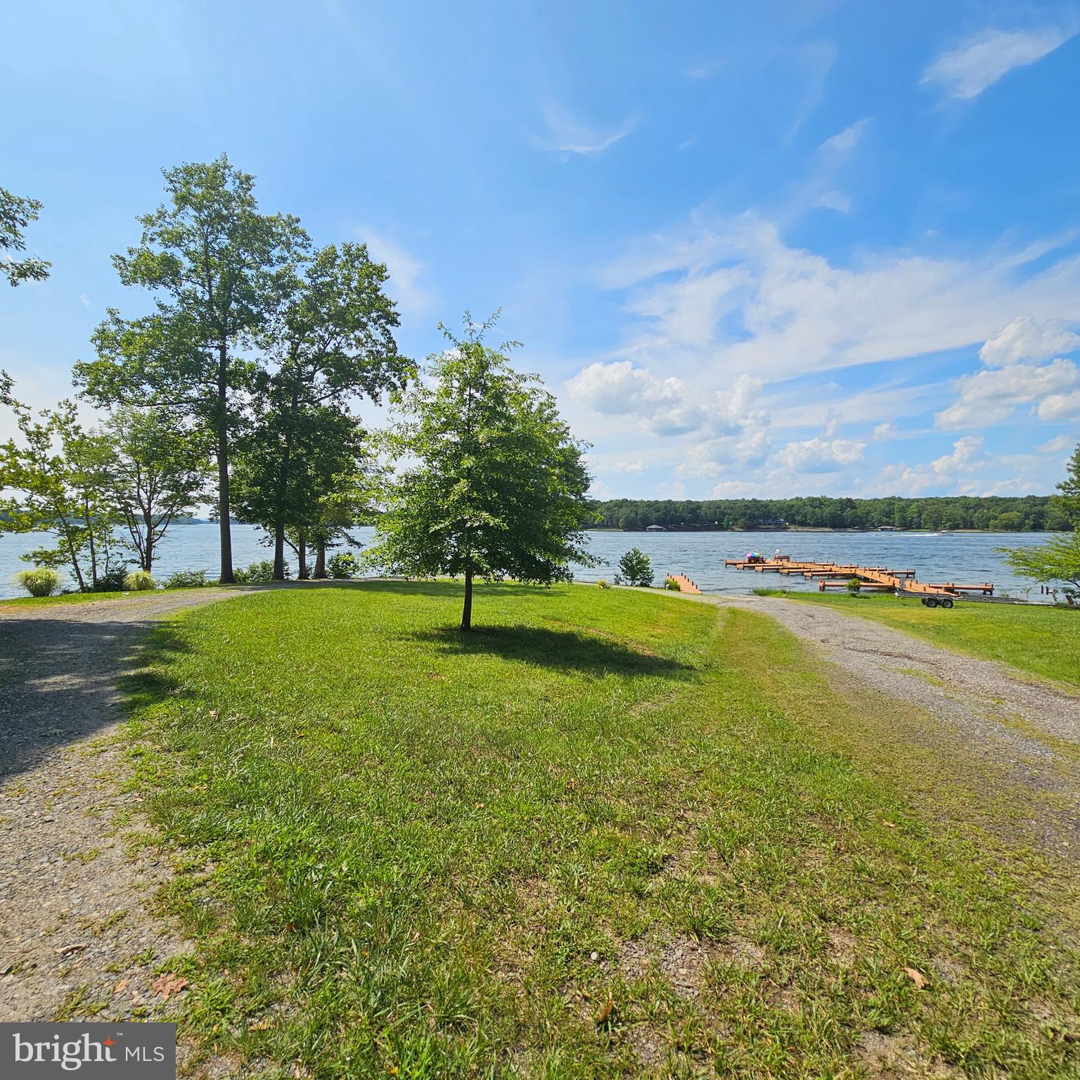 Anna Coves Mineral, VA 23117 - Photo 7 of 20 Circle driveway easy for trailers